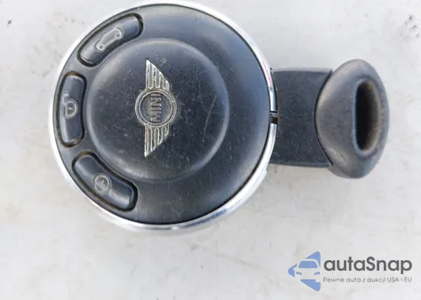 2011 Mini Cooper S z USA, uszkodzony, nr VIN WMWSV3C56BTY13330